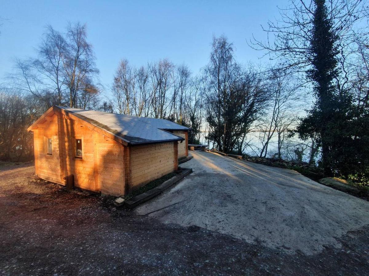 Stunning Log Cabin On The Lake Villa Portroe Esterno foto